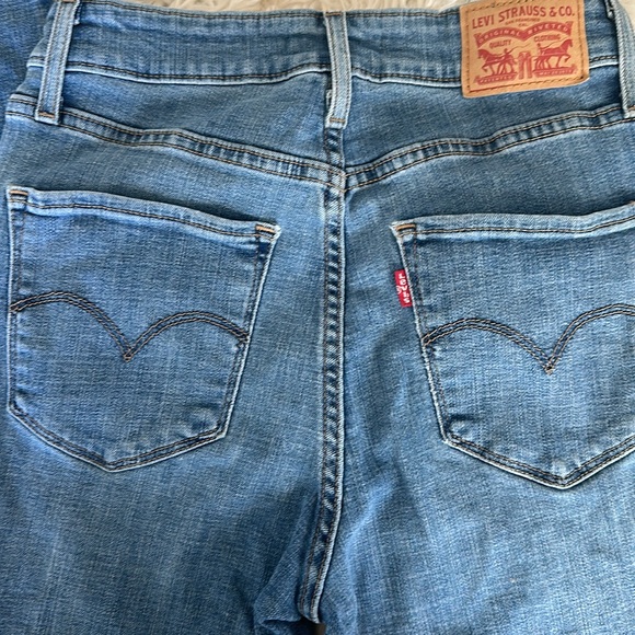 LEVIS 721 High Rise Skinny - Picture 6 of 6